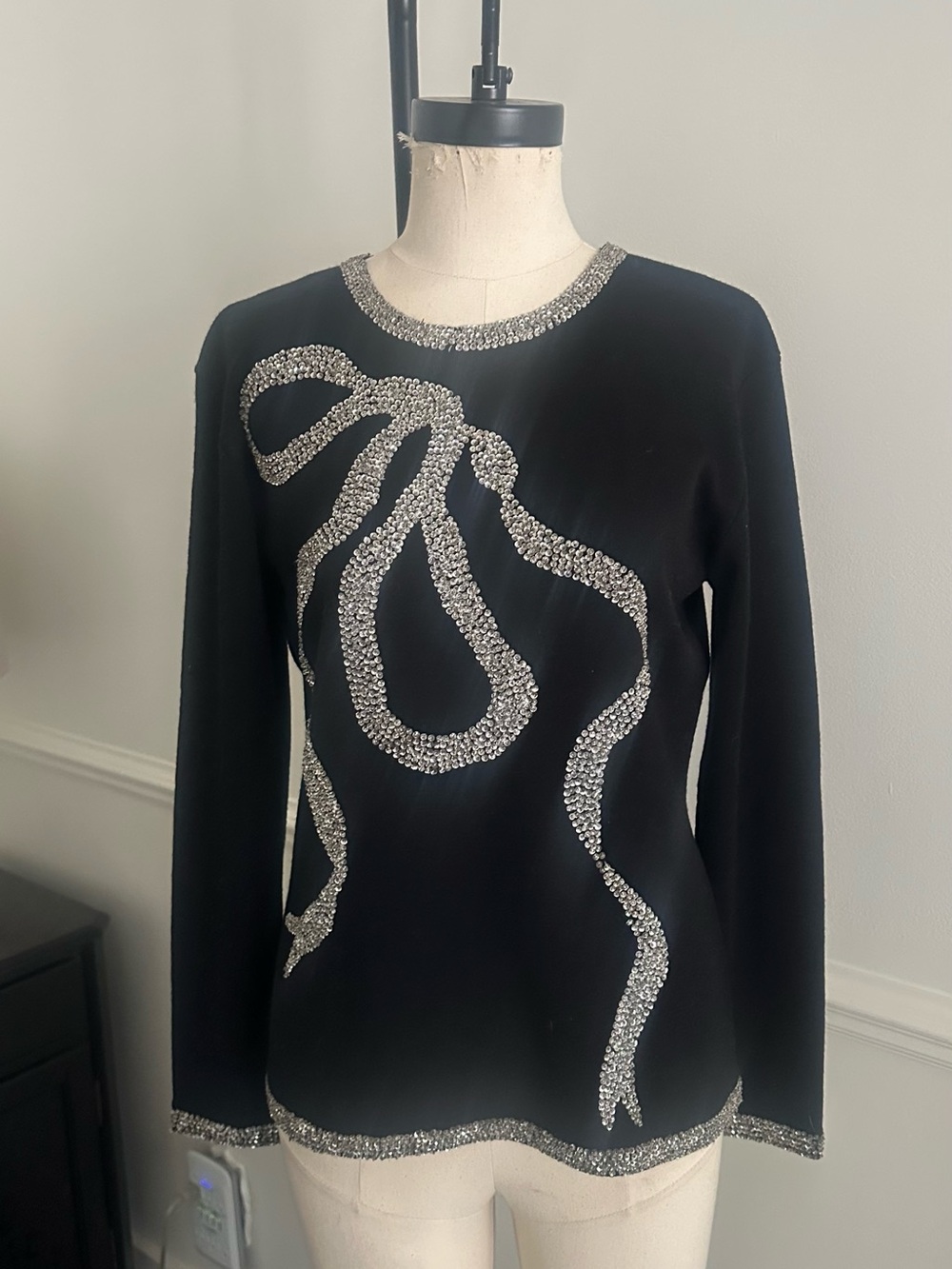 Saks Fifth Avenue Black Long-Sleeve wool sweater. Vintage piece